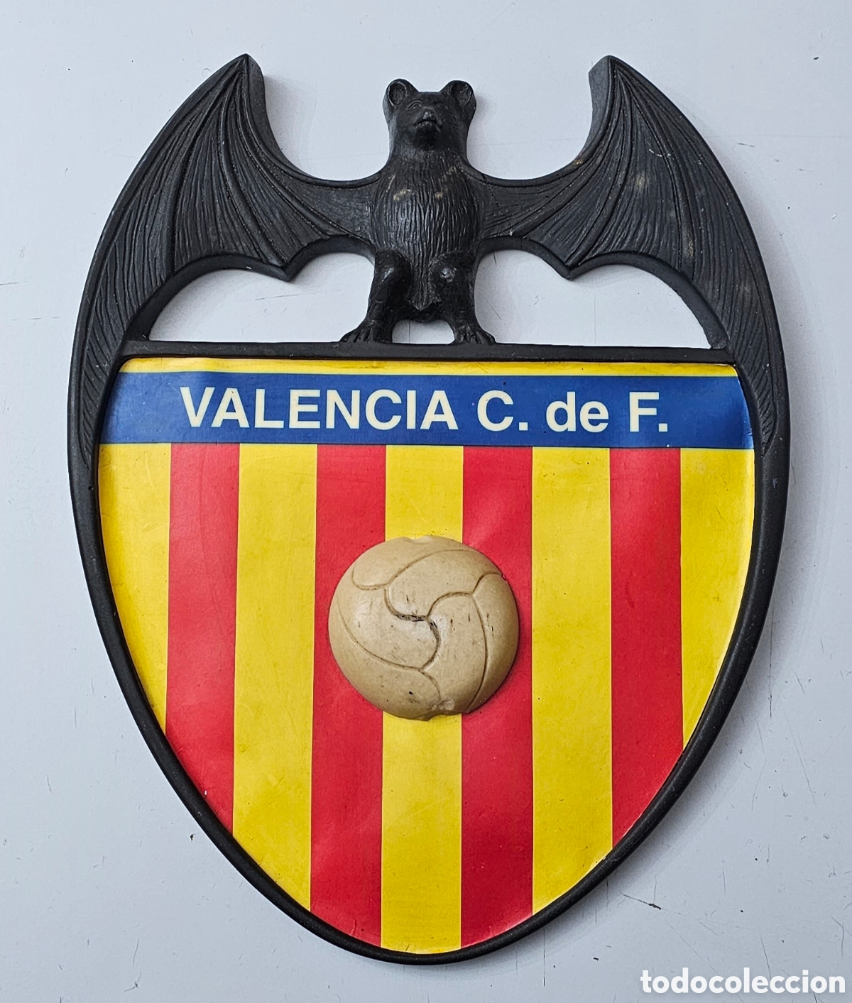 Coleccionismo deportivo: ANTIGUO ESCUDO DEL VALENCIA CF RIGIDO Y PESADO MUY RARO UNICO VER FOTOS Y DESCRIPCI&Oacute;N
