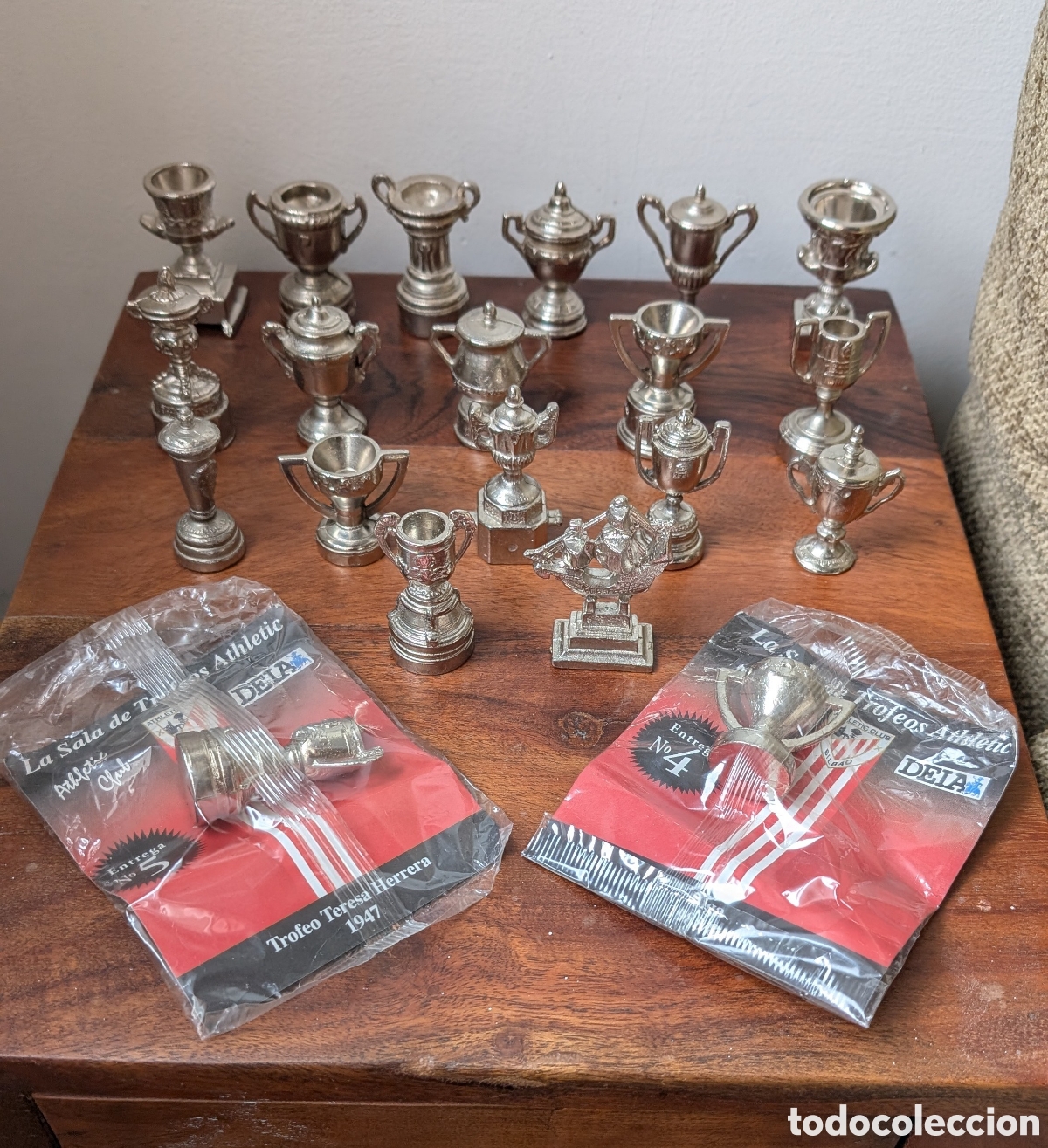 Coleccionismo deportivo: Colecci&oacute;n COMPLETA Sala de Trofeos Athletic Club &ndash; 18 piezas + 2 NUEVAS sin abrir ⚽