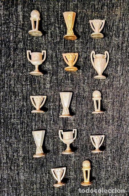 Collectionnisme sportif: Colecci&oacute;n de miniaturas de trofeos del Real Madrid. de 3,5 cm.