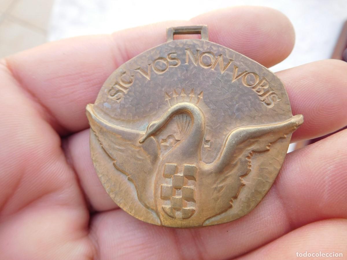 Sammelleidenschaft Sport: Medalla XIII Juegos escolares nacionales f&uacute;tbol Madrid 1961