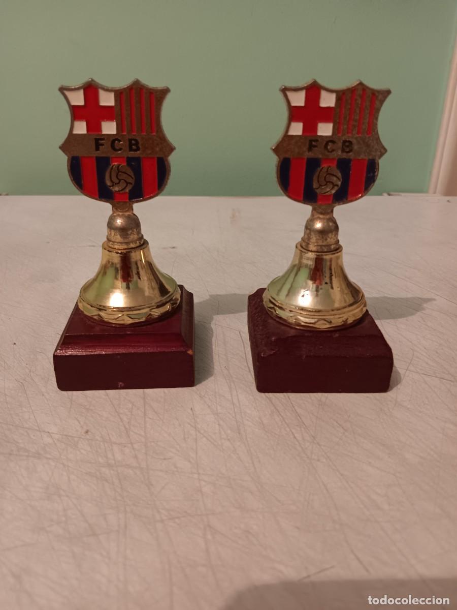 Coleccionismo deportivo: Lote 2 trofeos met&aacute;licos antiguos del Barsa