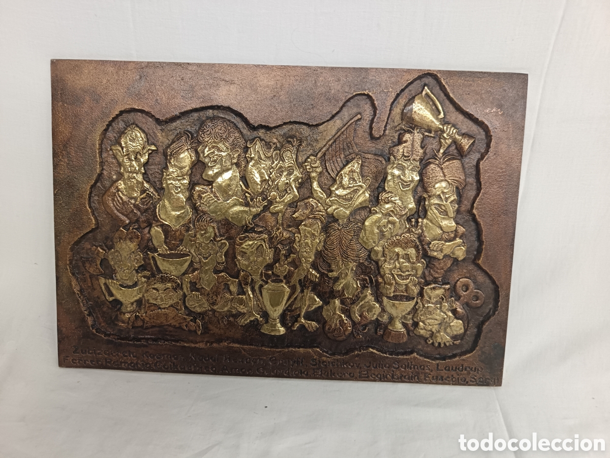 Colecionismo desportivo: PLACA DE BRONCE, JUGADORES DEL FUTBOL CLUB BARCELONA, EN SUS MEJORES TIEMPOS, MUY PESADA