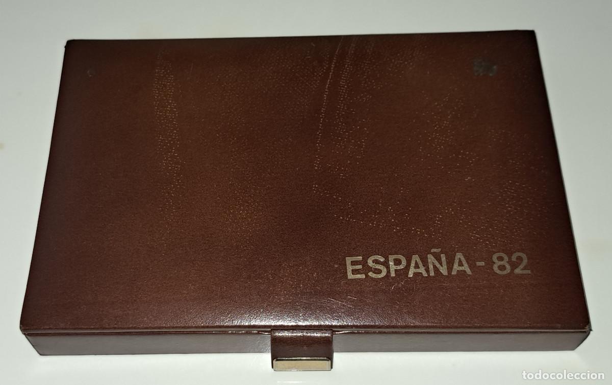 Colecionismo desportivo: ESTUCHE MEDALLAS MUNDIAL ESPA&Ntilde;A-82