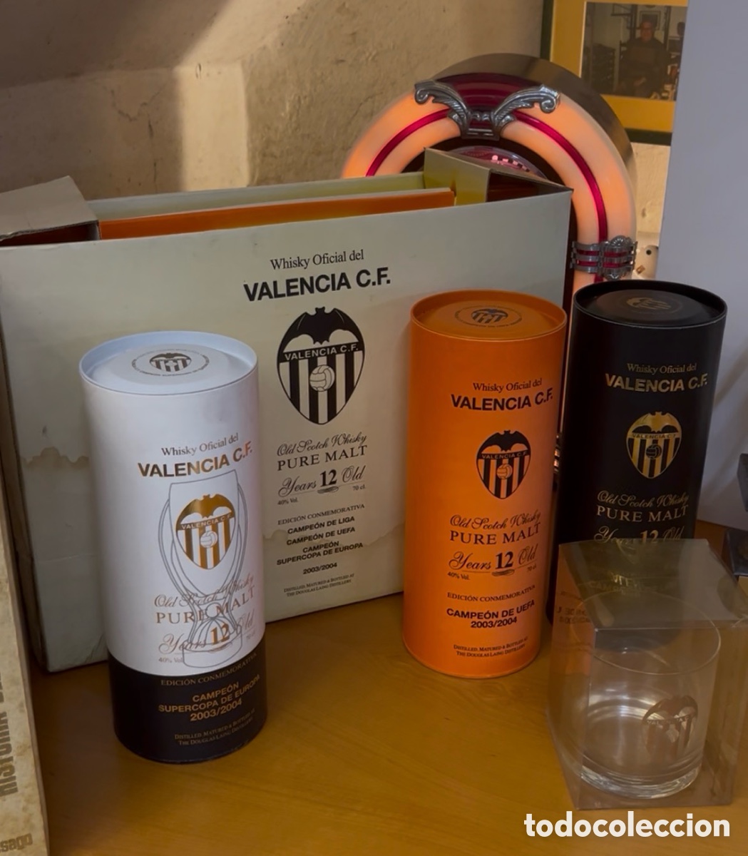 Sports collectibles: Whisky conmemorativo del Valencia C.F. Temporada 2003-2004