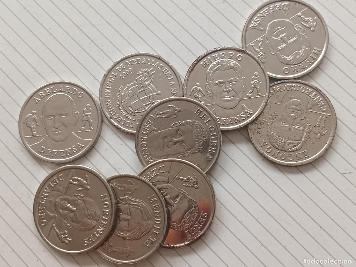 Coleccionismo deportivo: Selecci&oacute;n espa&ntilde;ola de f&uacute;tbol. 9 medallas tokens