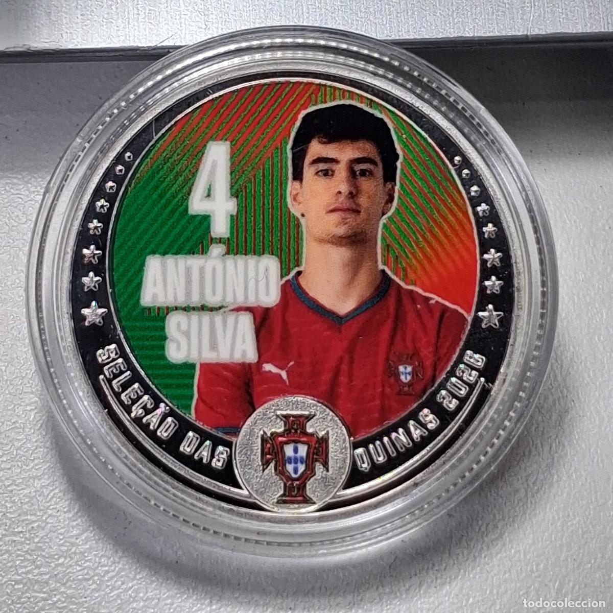 Coleccionismo deportivo: MONEDA COLECCIONABLE FPF ICOINS 2026 - ANT&Oacute;NIO SILVA #4 - SELECCI&Oacute;N PORTUGAL OFICIAL MEDALLA