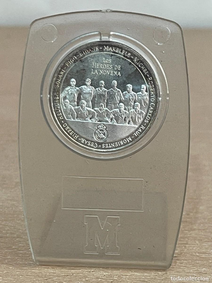 Coleccionismo deportivo: REAL MADRID Moneda Los H&eacute;roes de la Novena Copa de Europa Glasgow 2002 Producto Oficial RM Marca