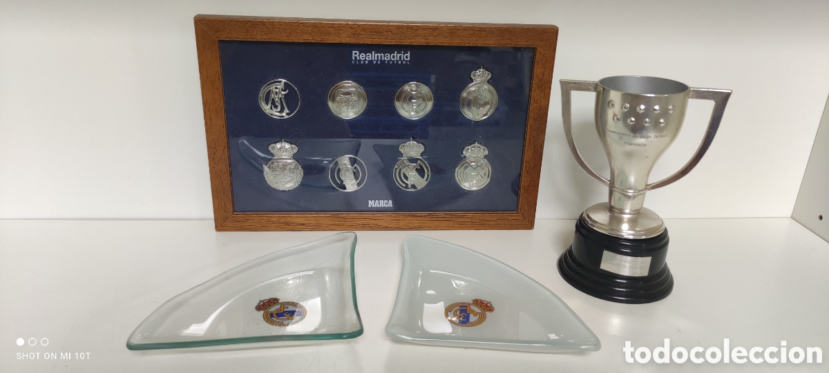 Coleccionismo deportivo: LOTE REGALOS REAL MADRID MARCA,MEDALLAS MONEDAS ESCUDOS, CENICERO Y COPA