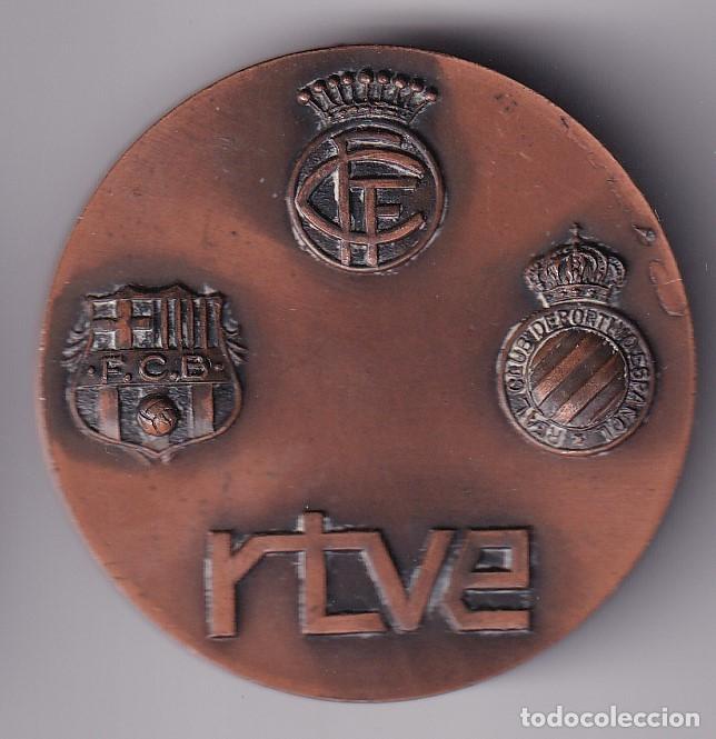 Sammelleidenschaft Sport: MEDALLA DE RTVE DEL PARTIDO FUTBOL BARCELONA - ESPA&Ntilde;OL DEL A&Ntilde;O 1973 DE 5cm DE DIAMETRO