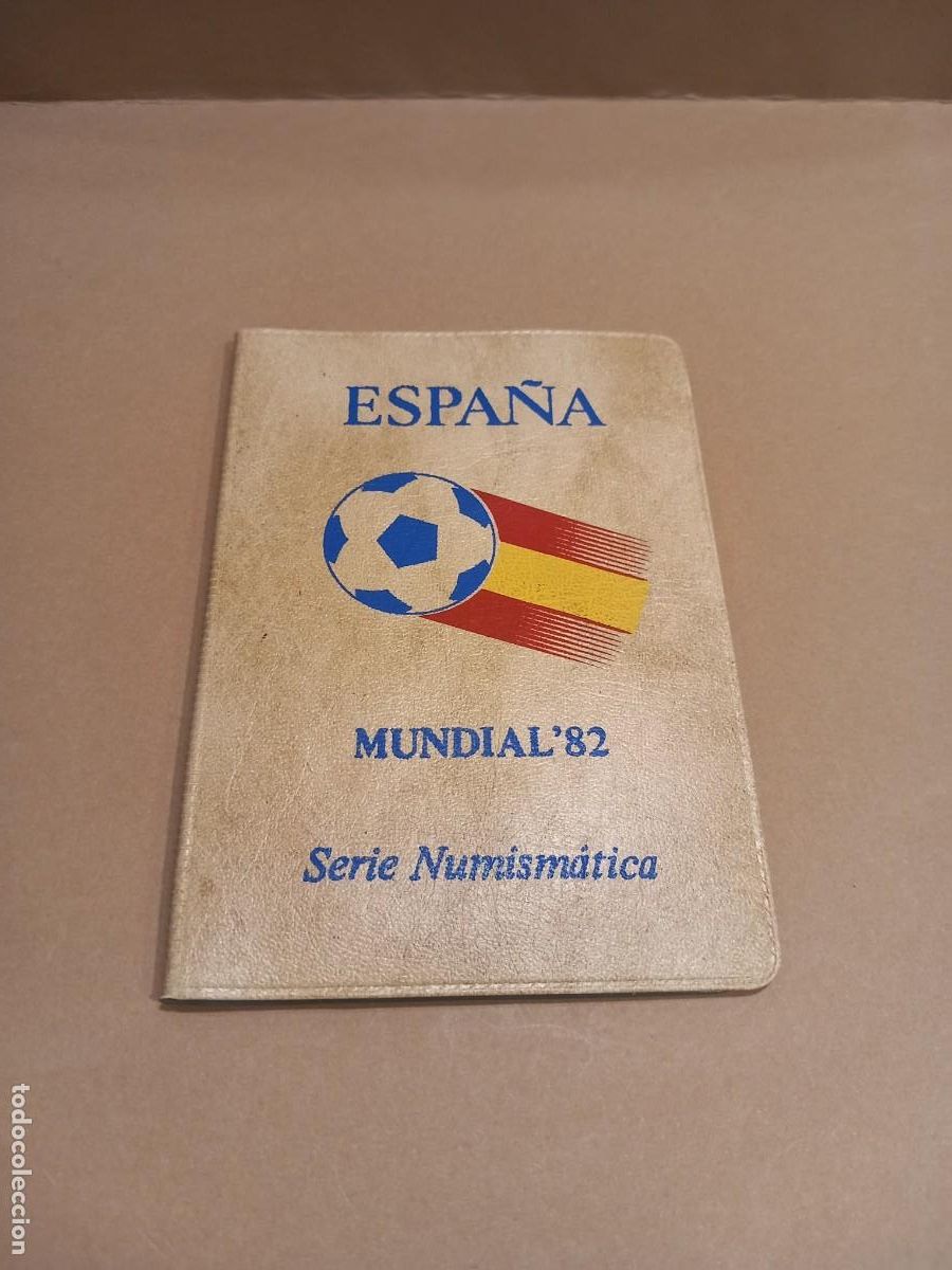 Collezionismo sportivo: LOTE DE MONEDAS EN CARPETA MUNDIAL DE F&Uacute;TBOL ESPA&Ntilde;A 1982 R.D. JUAN CARLOS I / COMPRA MIN&Iacute;MA 5 &euro;