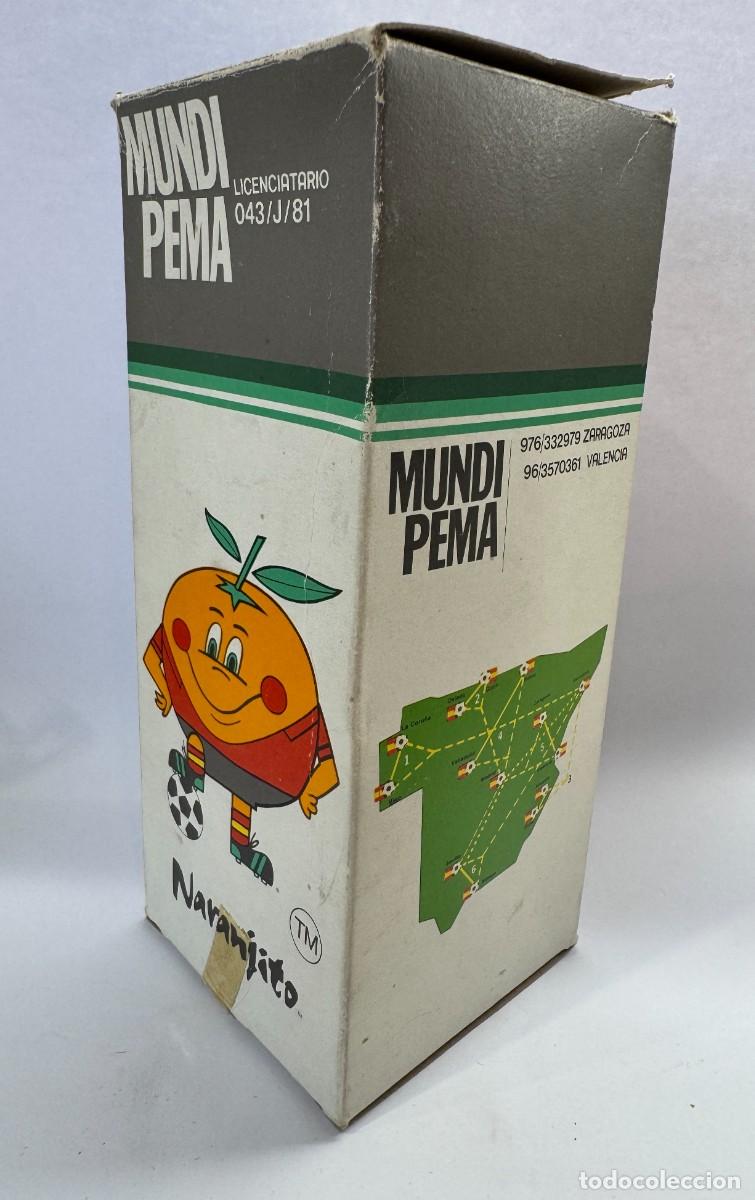Coleccionismo deportivo: Pisapapeles Mundial 82 Naranjito Espa&ntilde;a antiguo Porta-encendedor mechero clipper o similar