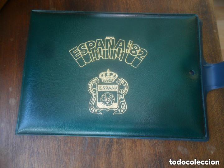 Collezionismo sportivo: ESTUCHE VERDE PARA MONEDAS MUNDIAL 82