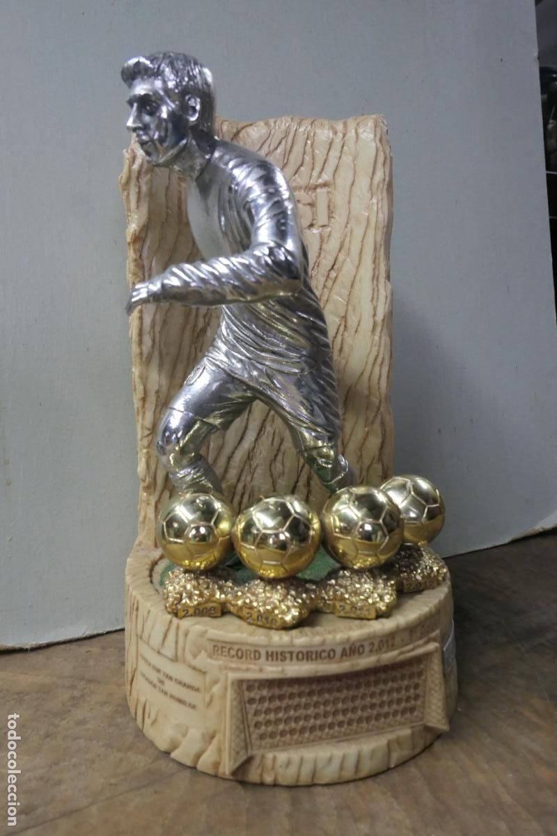 Colecionismo desportivo: Trofeo Figura Messi . Cuatro balones oro a&ntilde;o 2012