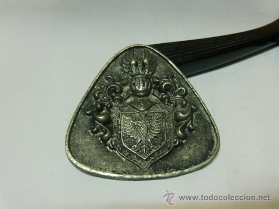 Medallas hist&oacute;ricas: Medalla triangular, de metal - Foto 1