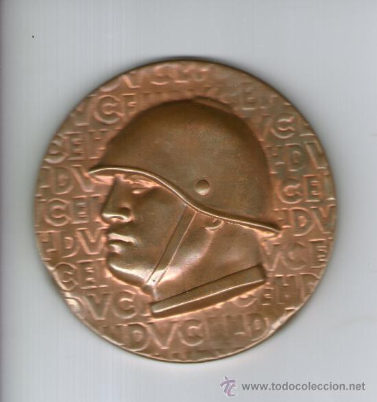 tipo medalla de musolini