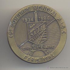 Medallas históricas: BOL- MUY BONITA MEDALLA TURISMO SKAL A.I.S.C. PARIS FRANCIA 1984 EN CAJA ORIGINAL 50 MM.. Lote 48536557