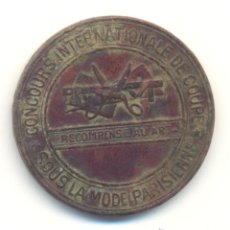 Medallas históricas: MODA PARIS CORTE MEDALLA CONCOURS INTERNATIONALE DE COUPE LA MODE PARISIENNE PARIS FRANCIA. Lote 53318331