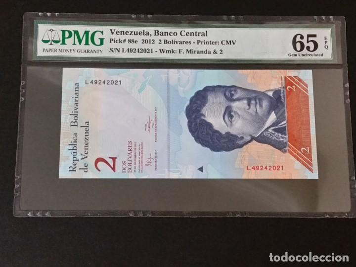 Historische Medaillen: VENEZUELA-BILLETE- 2 BOLIVARES 2012 CERTIFICADO ( PMG 65 EPQ ) SC UNC ( K089 )