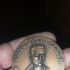 Medallas históricas: MEDALLA CONMEMORATIVA DE TARRAGONA DE CAPITALIDAD BIMILENARIO AÑO 1963. Lote 160852056