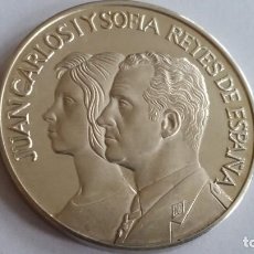 Medallas históricas: MEDALLA- JUAN CARLOS I Y SOFIA REYES DE ESPAÑA- 24,30 GR. PLATA SC UNC ( G039 )