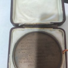 Medallas históricas: MEDALLA Y CAJA ORIGINAL DE LA EXPOSICIÓN REGIONAL DE GIJÓN (ASTURIAS) DE 1899