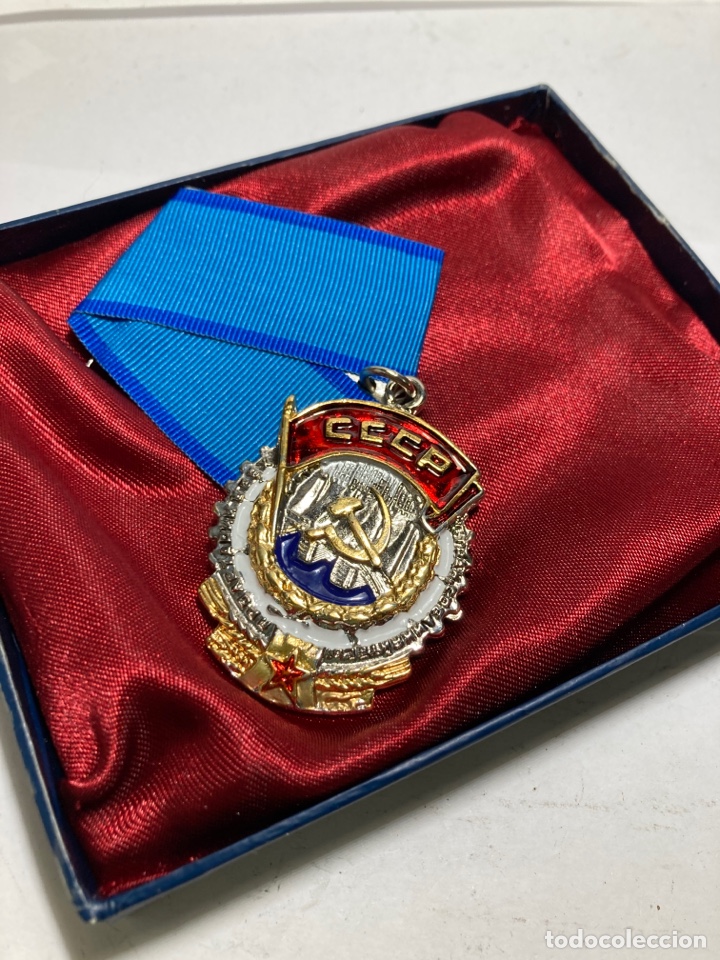 Historical Medals: Medalla La Orden de la Bandera Roja del Trabajo de la URSS CCCP nueva