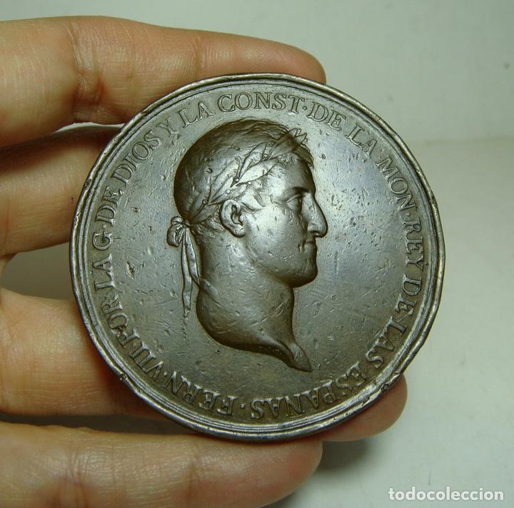 MEDALLA DE LA PROMULGACIÓN DE LA CONSTITUCIÓN. FERNANDO VII. CADIZ - 1812. F.S.F Y SAGAU (Numismática - Medallería - Histórica)