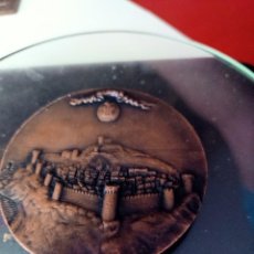 Medallas históricas: MEDALLA DE LA ENTREGA DEL MUSEO DE TOSSA DE MAR 1976 DIPUTACIÓN DE BARCELONA. Lote 337781153