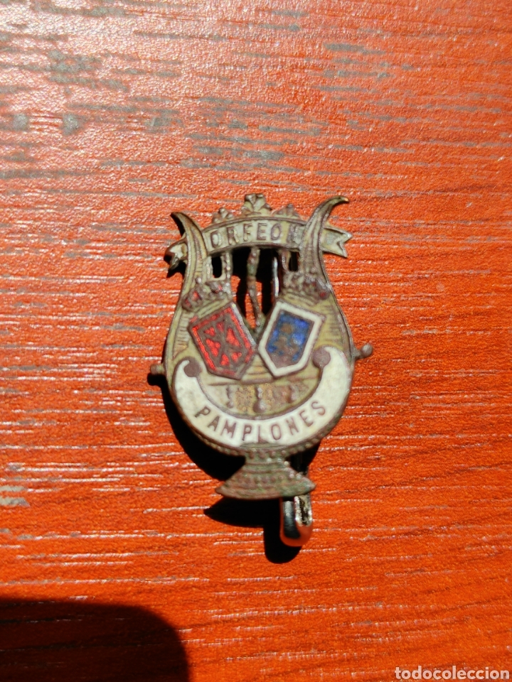 Medallas hist&oacute;ricas: Insignia Orfeon Pamplones. - Foto 3