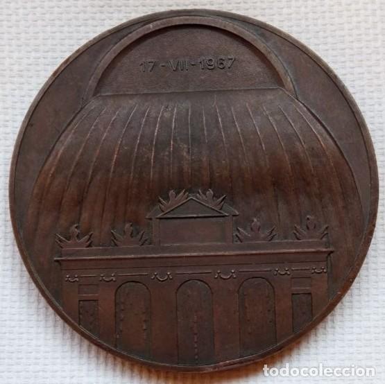 Medaglie storiche: MEDALLA - ABASTECIMIENTO DE AGUA A MADRID SISTEMA OESTE - 1967 - 588 GR. - DI&Aacute;METRO 10 CM.