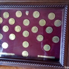 Medallas históricas: CUADRO CON LAS MEDALLAS DE LOS SUBCAMPEONES DE LA LIGA DE FÚTBOL DE LA TEMPORADA 95/96. VALENCIA.