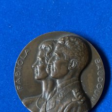 Medallas históricas: ANTIGUA MEDALLA DE BRONCE DE LA BODA DE LOS REYES DE BÉLGICA 1960 FABIOLA Y BALDUINO. Lote 365802101