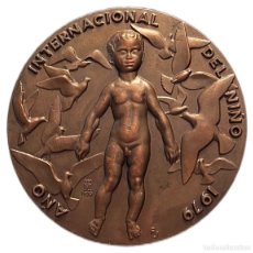 Medallas históricas: ESPAÑA. MEDALLA F.N.M.T. AÑO INTERNACIONAL DEL NIÑO. 1.979. BRONCE. Lote 377351509