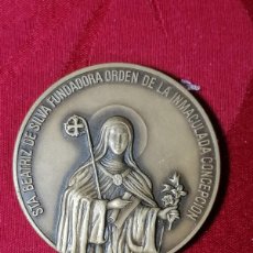 Medallas históricas: MEDALLA MEDALLON EN BRONCE BEATRIZ DE SILVA IMACULADA CONCEPCION. Lote 393286434