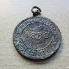 Medallas históricas: CURIOSA MEDALLA DEL FESTIVAL INFANTIL DE MADRID 1888 CON BUSTO ALFONSO XIII NIÑO DIÁMETRO 2,5 CMS