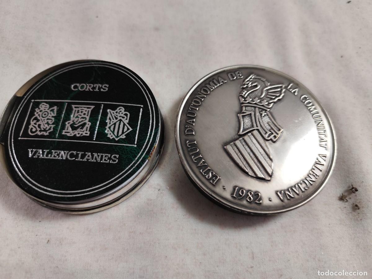 Medallas hist&oacute;ricas: MEDALLON POLVERA ESTATUTO D&acute;AUTONOMIA COMUNITAT VALENCIANA /SUX 104 D9/CONTIENE EJEMPLAR ESTATUTO