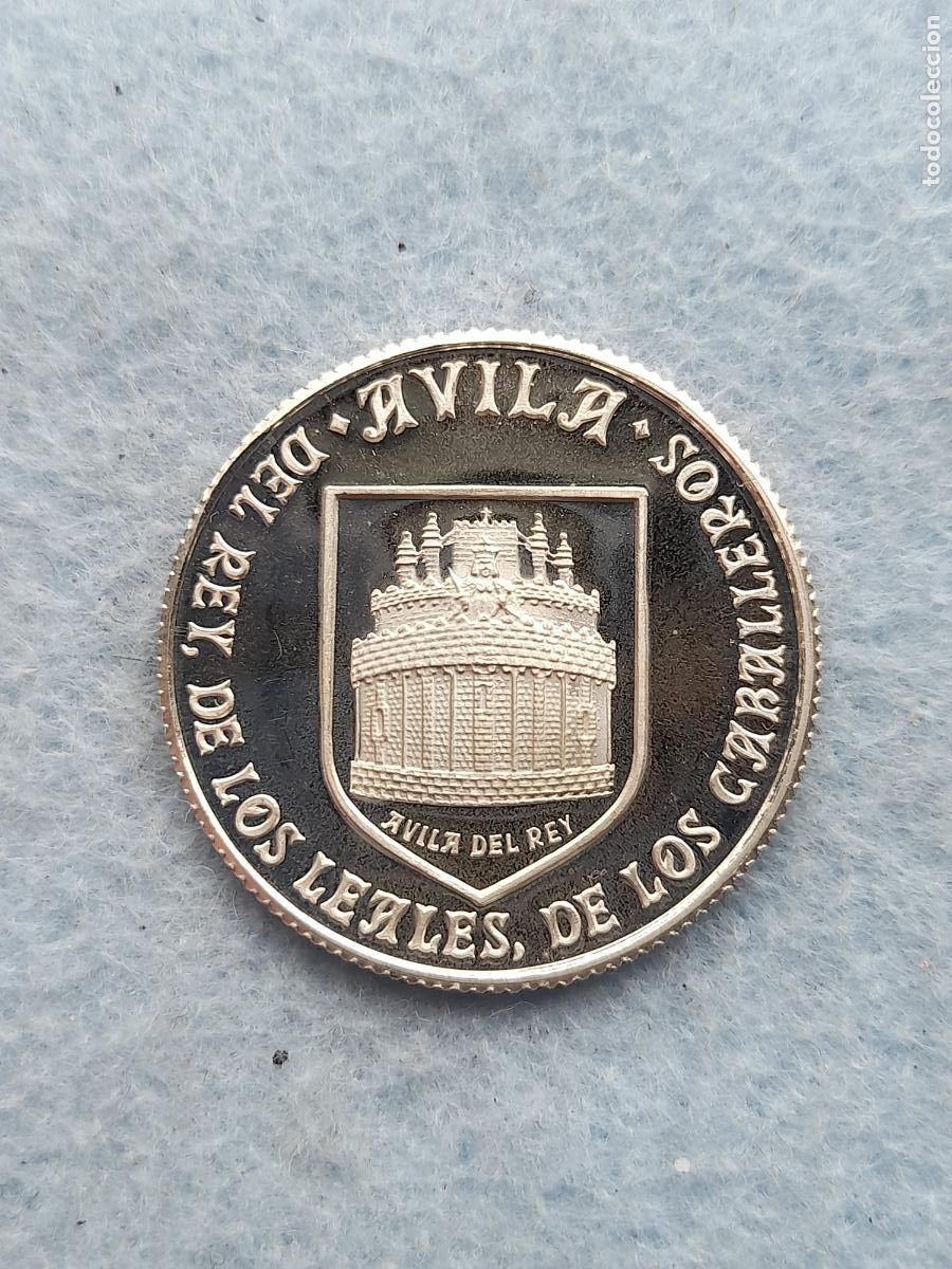 Medallas hist&oacute;ricas: Medalla de &Aacute;vila en Plata.