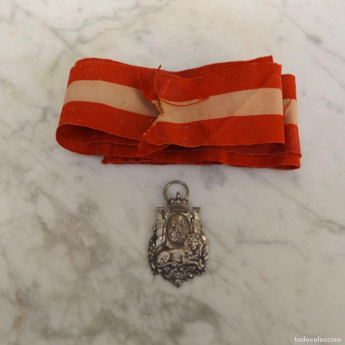 Medallas hist&oacute;ricas: medalla de plata con su cinta - Foto 1