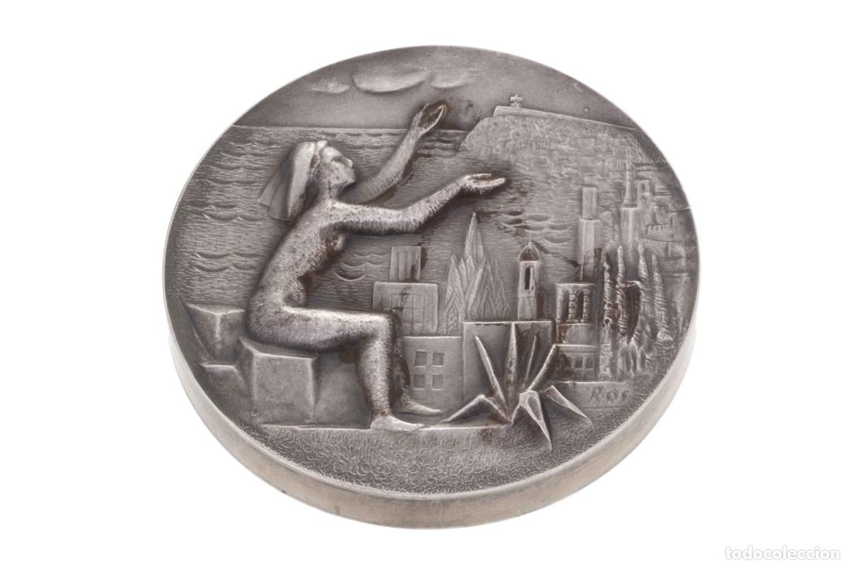 Historical Medals: MEDALLA - CESION DEL CASTILLO DE MONTJUICH - PLATA - 242.9 GRAMOS - NEGOCIABLE -
