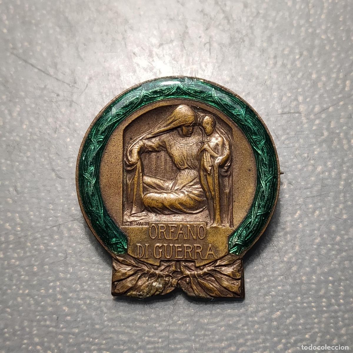 Medallas hist&oacute;ricas: ITALIA DISTINTIVO ORFANO DE GUERRA CON ESMALTES LORIOLI & CASTELLI