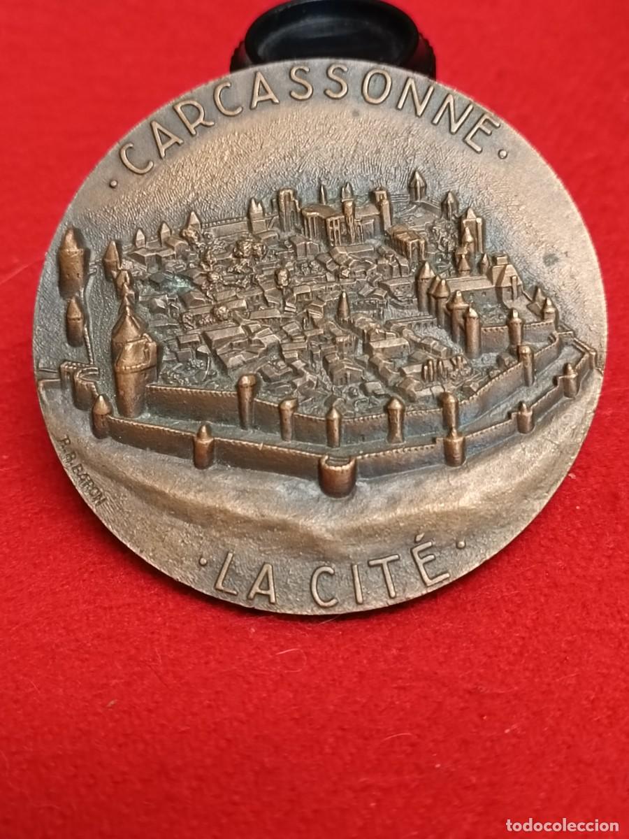 Medallas hist&oacute;ricas: Medalla de bronce, Carcassonne, Francia. Firmada: R.B.Baron. 68 mm. de di&aacute;metro. Buen ejemplar.