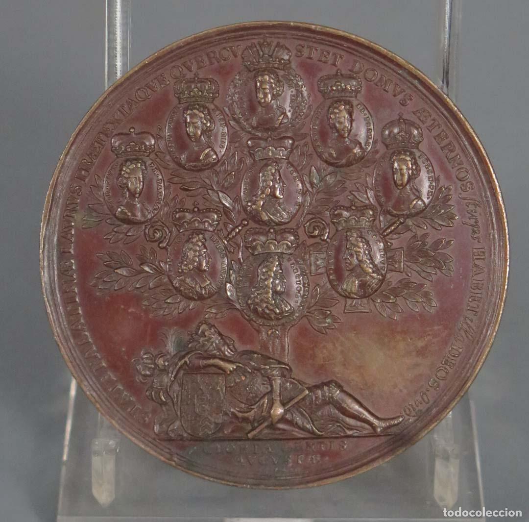 Medallas hist&oacute;ricas: MEDALLA. exaltaci&oacute;n de las familias Austria y Neoburgo. FECHADA 1697