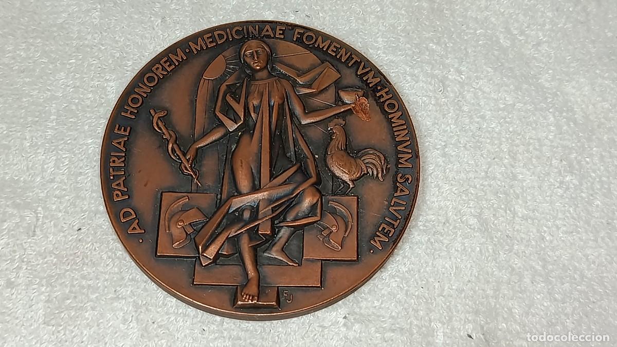 Medallas hist&oacute;ricas: ANTIGUA MEDALLA CONMEMORATIVA DE BRONCE CENTENARIO HOSPITAL MILITAR CENTRAL GOMEZ ULLA 1896 - 1996