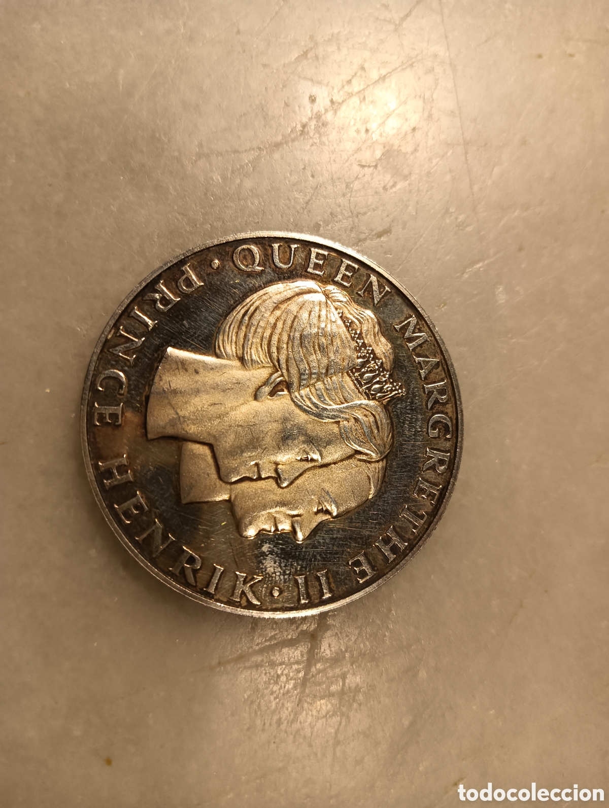 Medallas hist&oacute;ricas: Moneda conmemorativa de la visita de la reina Margarita segunda a Inglaterra en 1974