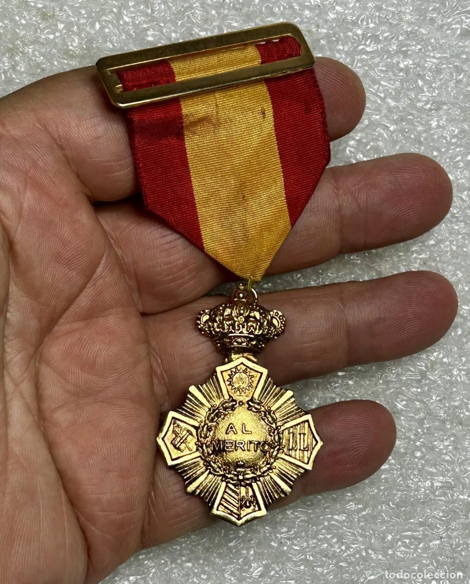 Medallas hist&oacute;ricas: 3853.Medalla al m&eacute;rito acad&eacute;mico o escolar, acu&ntilde;ada aproximadamente en la d&eacute;cada de 1950 o 1960