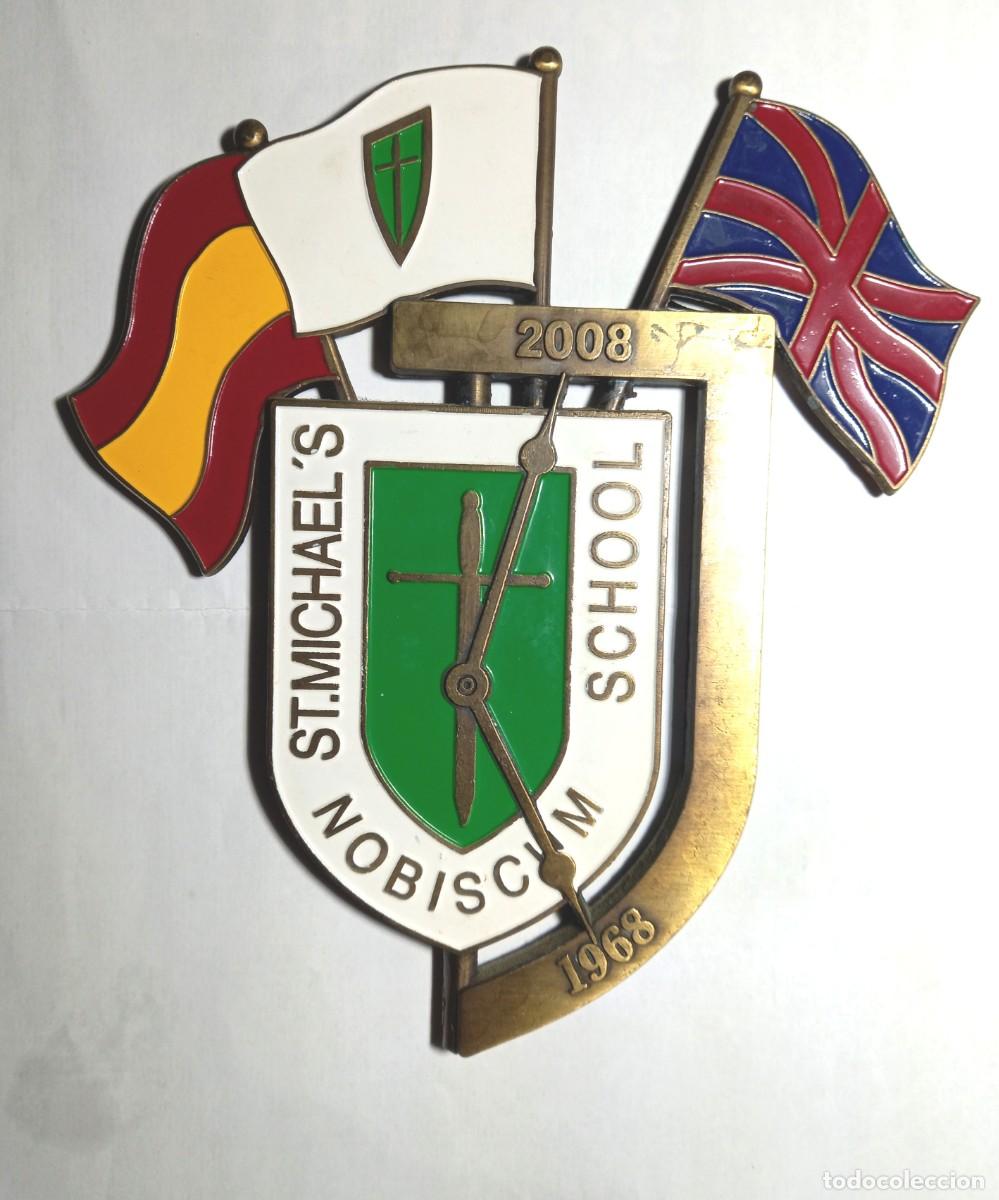 Medallas hist&oacute;ricas: Escudo de bronce conmemorativo del 40 aniversario creaci&oacute;n del St.Michael's School en Madrid