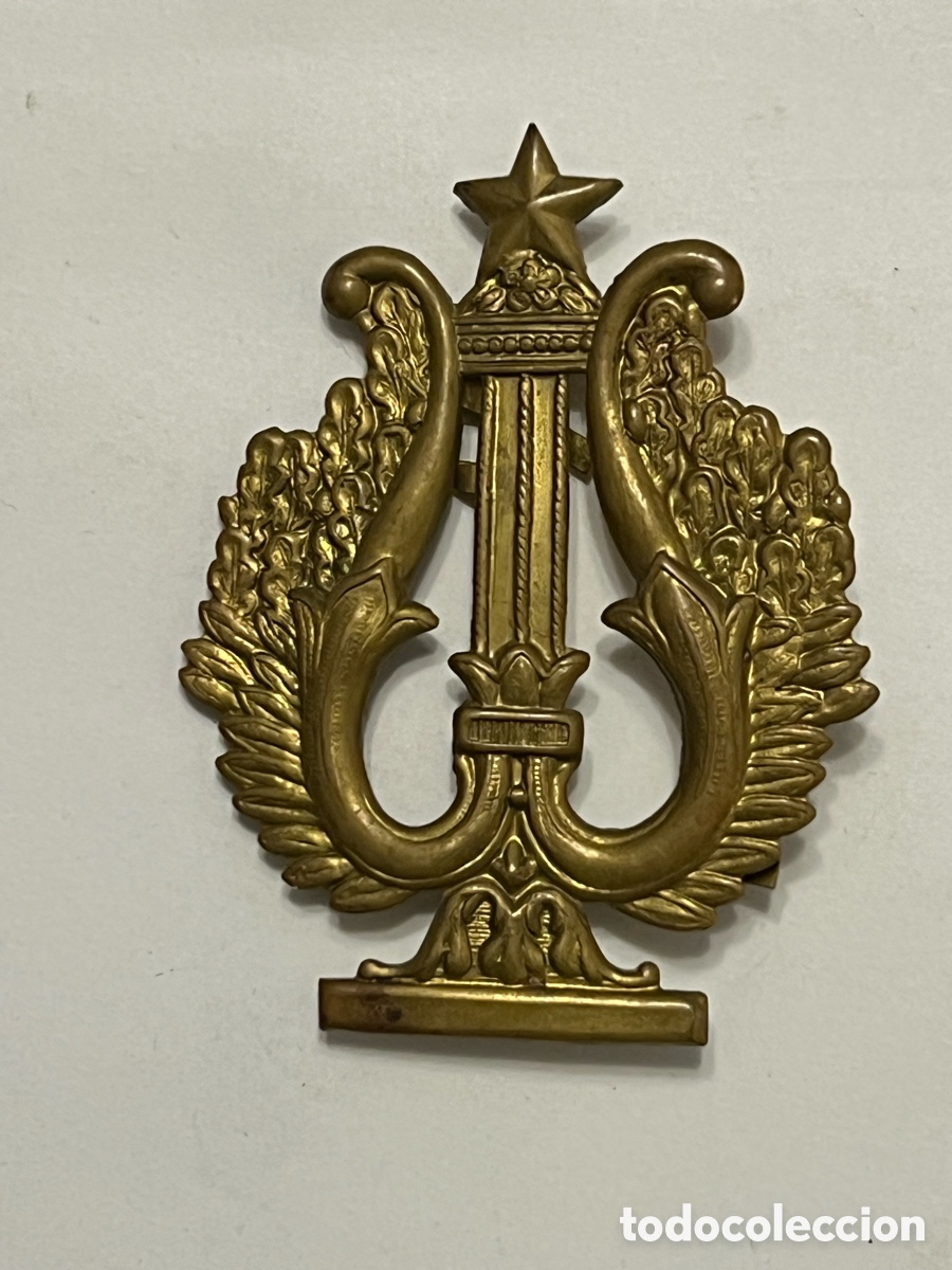 Medallas hist&oacute;ricas: EMBLEMA DE CUELLO O GORRA DE MUSICO MILITAR HOJAS DE ROBLE.. &Eacute;poca fascista Italiana