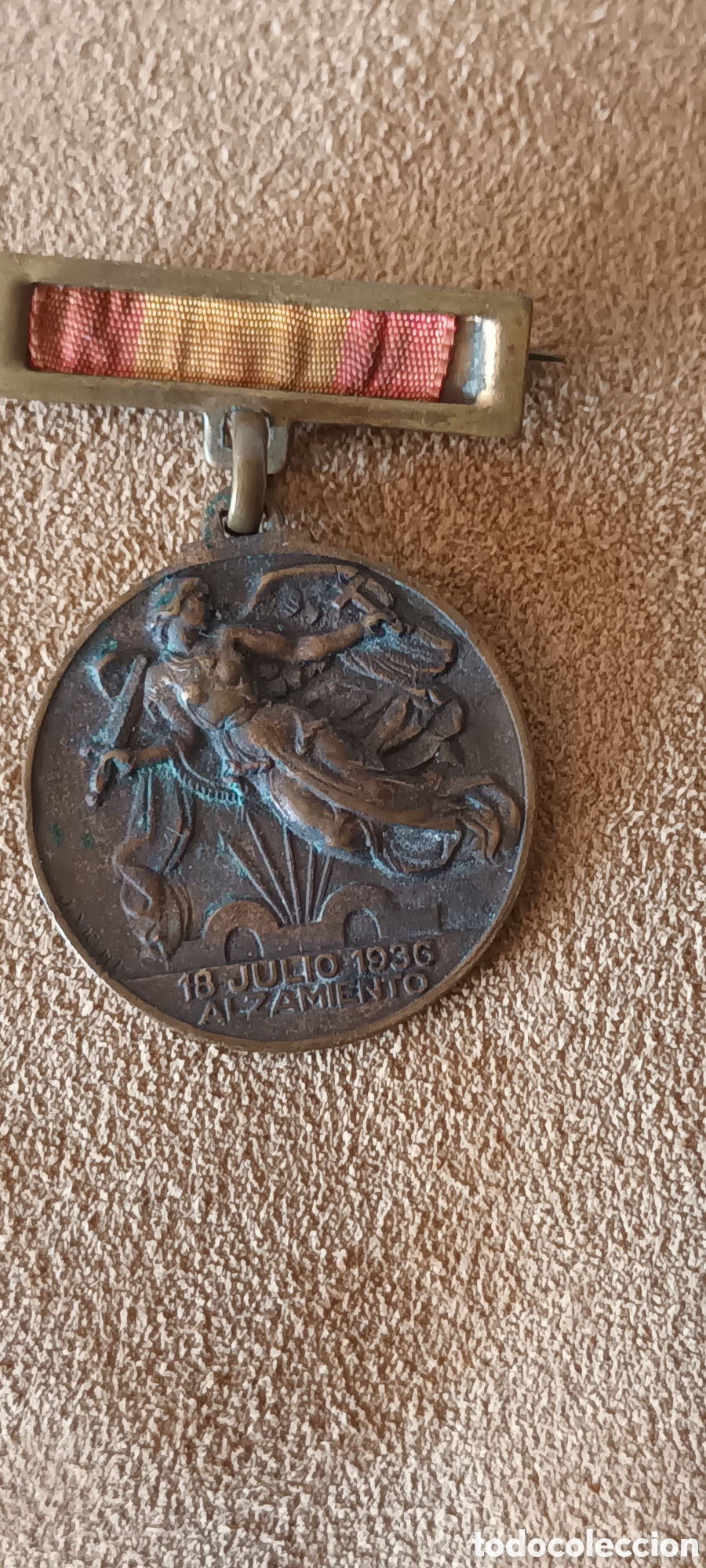 Medallas hist&oacute;ricas: Medalla conmemorativa alzamiento y victoria
