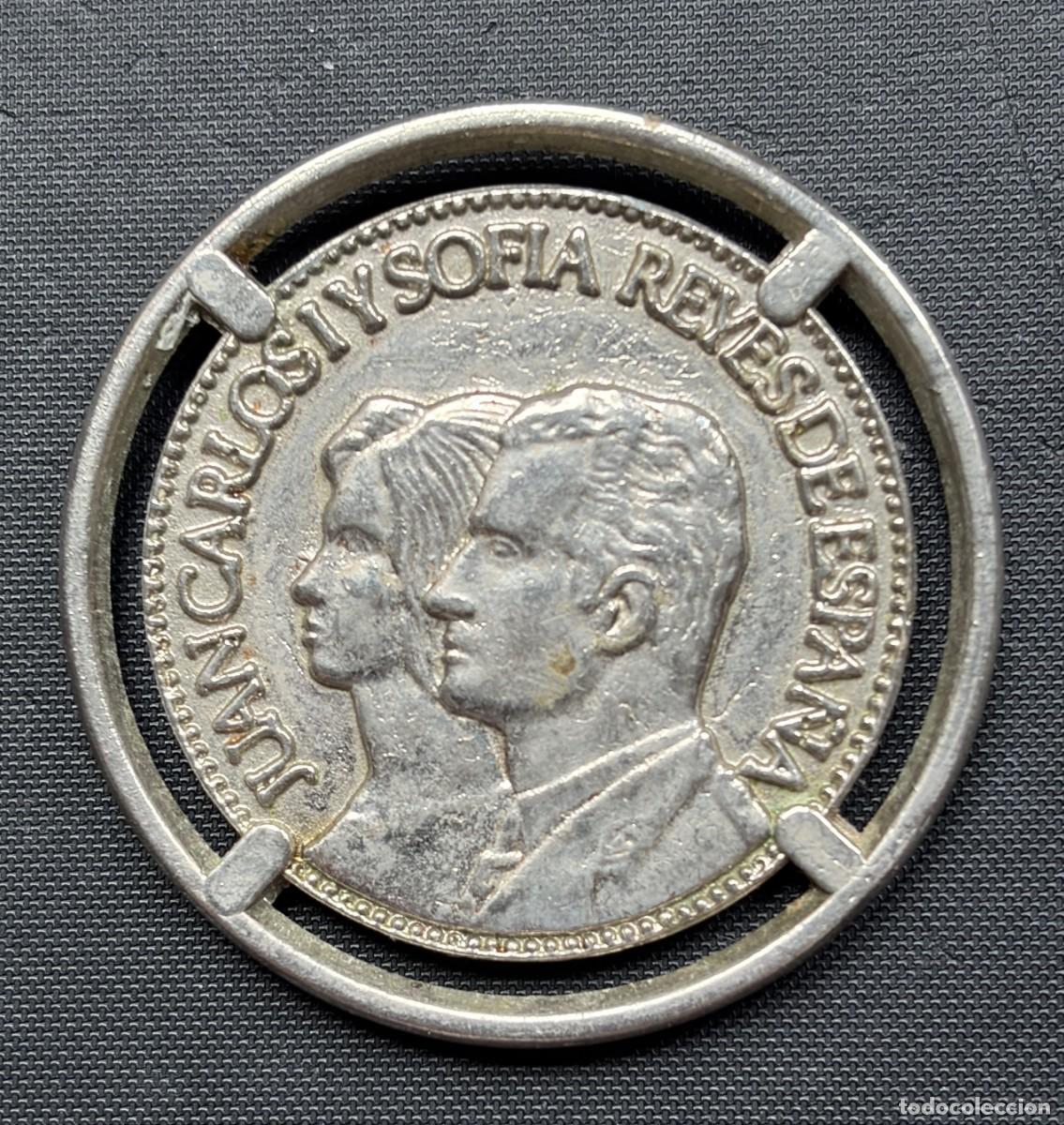 Medallas hist&oacute;ricas: Medalla de Juan Carlos I y Sofia - Reyes de Espa&ntilde;a - metal (desconozco material) la de las fotos