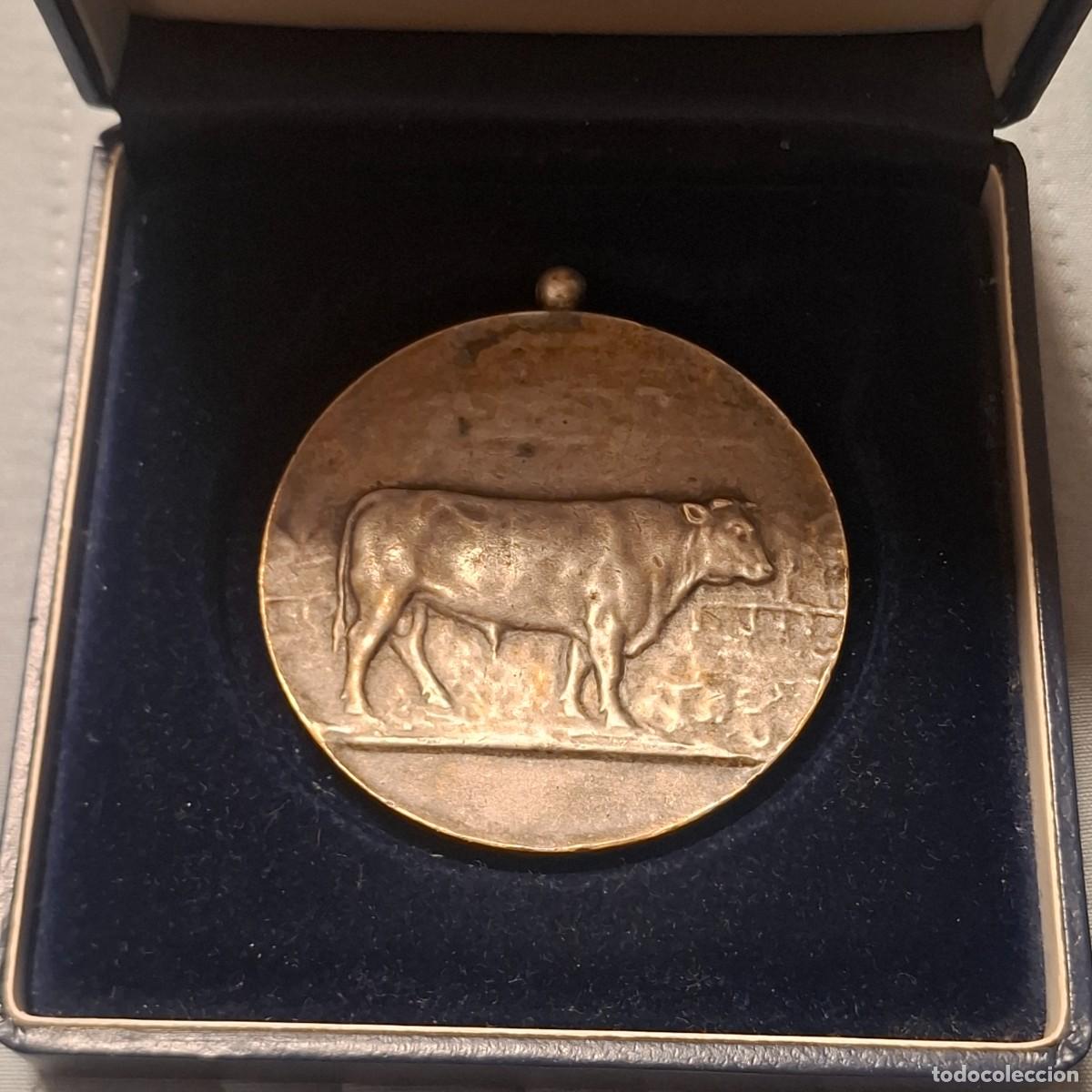 Medallas hist&oacute;ricas: Antigua medalla premio de ganaderia